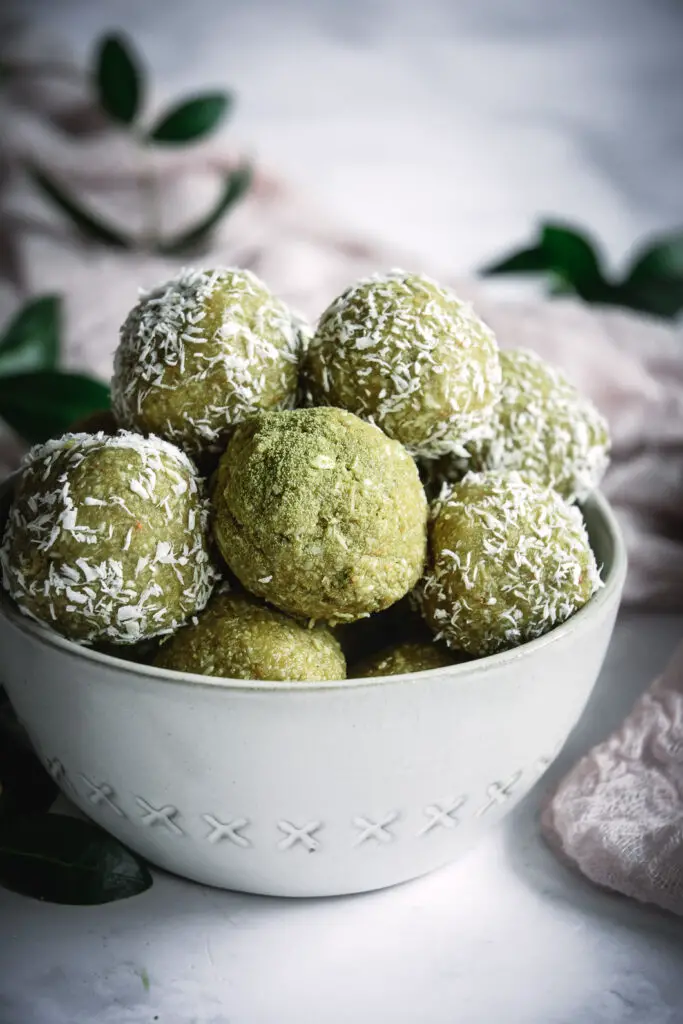 Energy Balls Με Matcha Και Καρύδα